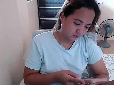 xTheLastVIRGINx online show from 11-19-25, 04:34