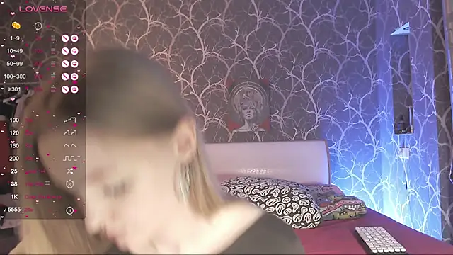 MiaMiaMeow online show from 11-29-25, 03:04