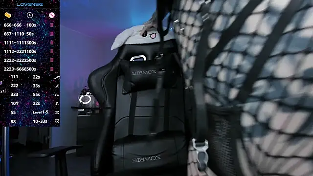 Snapshot of RachelQueen_ chatting on 04-02-26, 10:35 RachelQueen online show from 04-02-26, 10:35