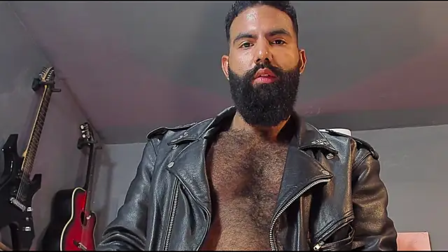 Snapshot of BeardAndrew chatting on 12-10-24, 04:45 BeardAndrew online show from 12-10-24, 04:45