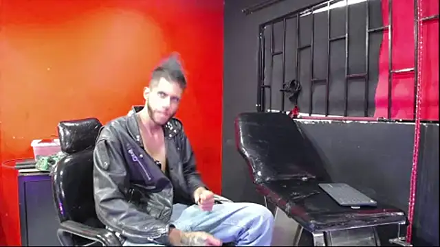 Snapshot of Master_rudeboy chatting on 12-14-24, 09:35 Master rudeboy online show from 12-14-24, 09:35