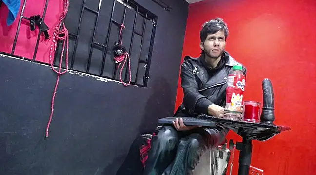 Snapshot of Master_rudeboy chatting on 02-15-25, 04:14 Master rudeboy online show from 02-15-25, 04:14