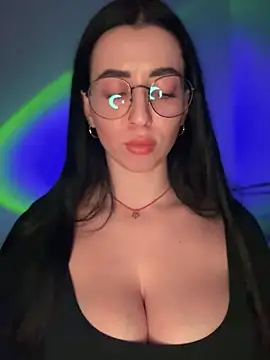 Snapshot of Emylia chatting on 11-30-25, 09:41 Emylia online show from 11-30-25, 09:41