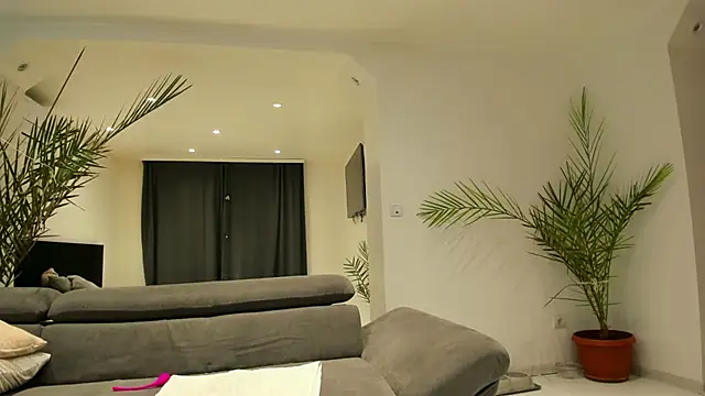 MissPanthera online show from 02-26-25, 02:14