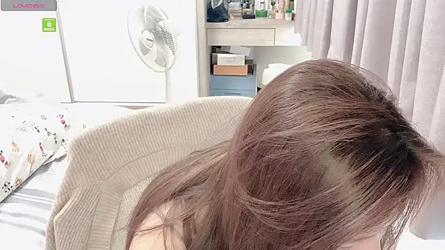 Snapshot of tw_yaya chatting on 11-26-25, 02:45 tw yaya online show from 11-26-25, 02:45