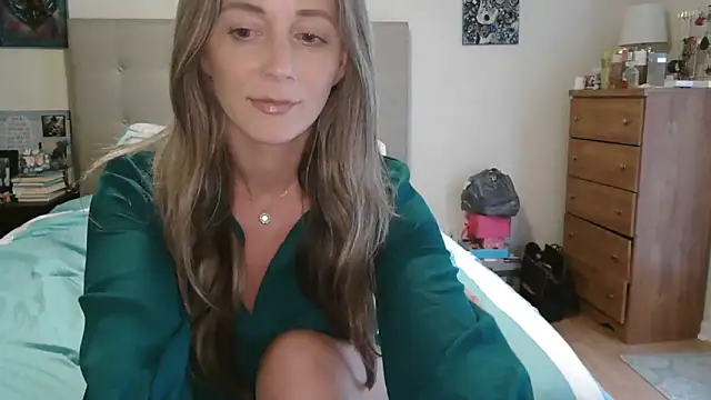 Heyitsmee33 online show from 03-12-26, 10:49