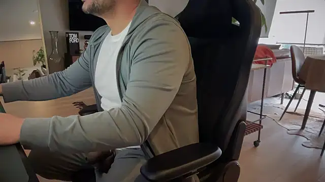 HungandThickLatin online show from 03-12-25, 06:33