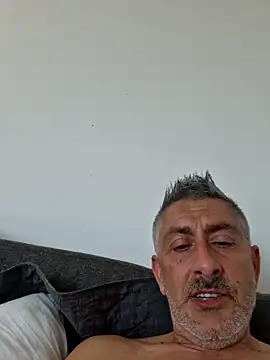 Snapshot of DildoG45 chatting on 06-06-26, 08:52 DildoG45 online show from 06-06-26, 08:52
