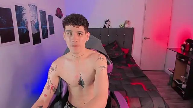 Snapshot of andybxby chatting on 03-11-26, 11:55 andybxby online show from 03-11-26, 11:55