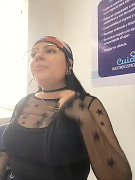 lucyferna online show from 10-29-25, 08:10