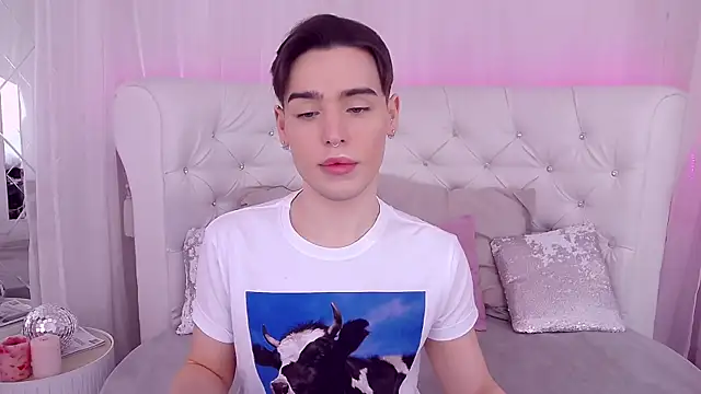 RobbyCharming online show from 01-25-25, 07:49