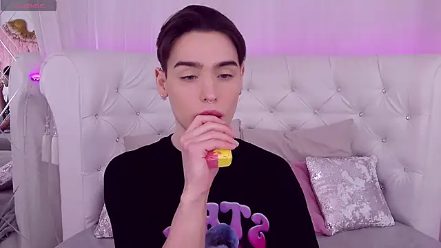 RobbyCharming online show from 02-01-25, 07:55