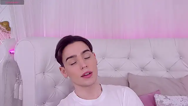 RobbyCharming online show from 02-02-25, 07:57