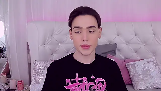 RobbyCharming online show from 02-08-25, 07:38