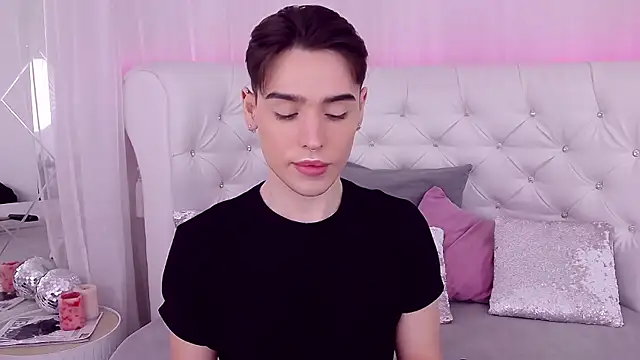 RobbyCharming online show from 03-03-25, 07:49