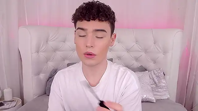 RobbyCharming online show from 09-14-25, 03:38