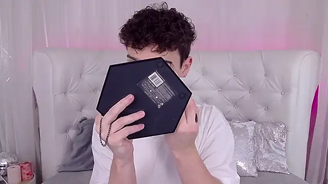 RobbyCharming online show from 10-03-25, 03:36