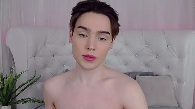 RobbyCharming online show from 04-11-26, 04:17