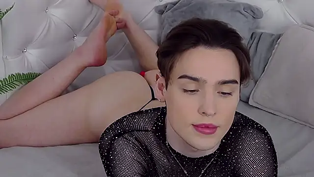 RobbyCharming online show from 04-11-26, 07:45