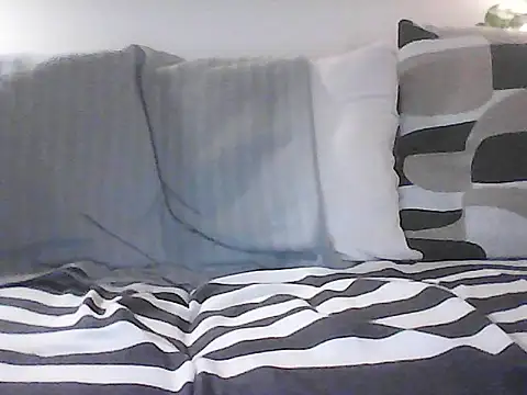 Snapshot of Malcomvs97 chatting on 02-03-26, 02:53 Malcomvs97 online show from 02-03-26, 02:53