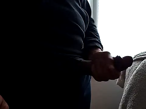 Snapshot of Malcomvs97 chatting on 02-14-26, 02:47 Malcomvs97 online show from 02-14-26, 02:47