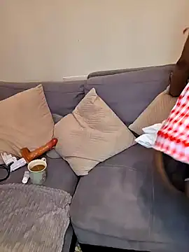 Snapshot of chichi1202 chatting on 10-22-25, 04:51 chichi1202 online show from 10-22-25, 04:51