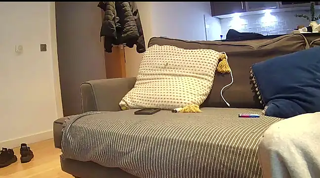 uk-bobbie-uk online show from 12-05-24, 07:38