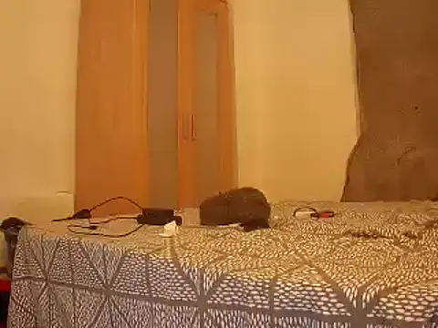 uk-bobbie-uk online show from 01-04-25, 05:47