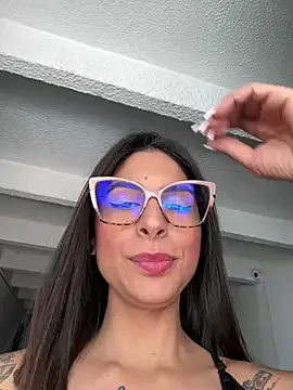 charlotte stevenss  online show from 01-17-25, 04:04