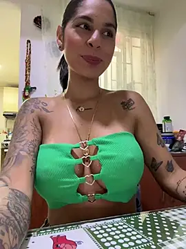 charlotte stevenss  online show from 03-05-25, 02:12