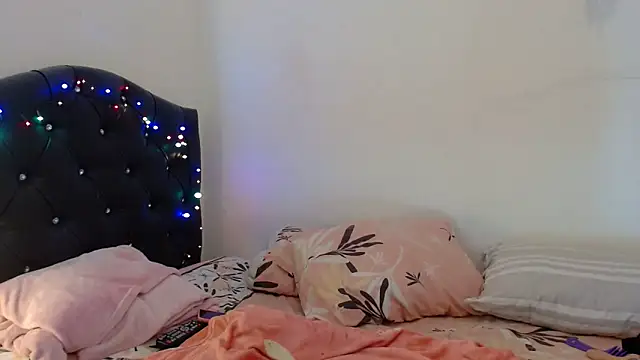 Snapshot of gooddes303salome chatting on 09-27-25, 08:52 gooddes303salome online show from 09-27-25, 08:52