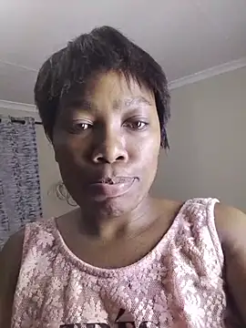 Snapshot of BELINDAXXXXX chatting on 02-23-26, 01:36 BELINDAXXXXX online show from 02-23-26, 01:36