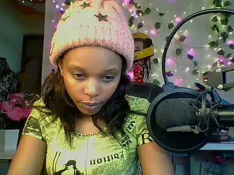 Snapshot of Anaconda2350 chatting on 05-18-26, 07:58 Anaconda2350 online show from 05-18-26, 07:58
