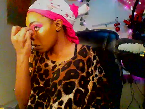 Snapshot of Anaconda2350 chatting on 06-20-26, 05:27 Anaconda2350 online show from 06-20-26, 05:27
