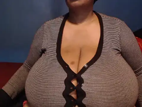 Snapshot of CUTEFIRMMELONSS chatting on 01-23-25, 08:24 CUTEFIRMMELONSS online show from 01-23-25, 08:24