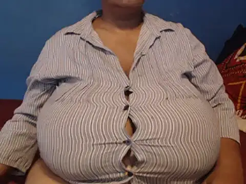 Snapshot of CUTEFIRMMELONSS chatting on 01-31-25, 03:33 CUTEFIRMMELONSS online show from 01-31-25, 03:33