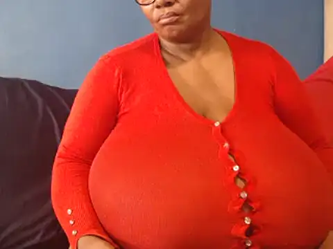 Snapshot of CUTEFIRMMELONSS chatting on 02-02-25, 08:35 CUTEFIRMMELONSS online show from 02-02-25, 08:35