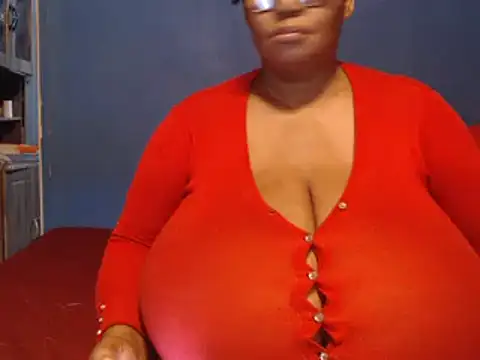 Snapshot of CUTEFIRMMELONSS chatting on 02-05-25, 04:27 CUTEFIRMMELONSS online show from 02-05-25, 04:27