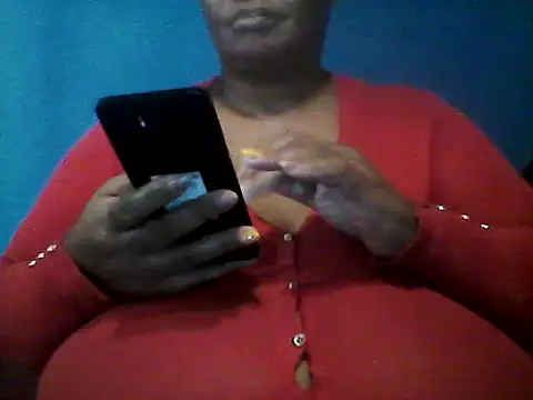 Snapshot of CUTEFIRMMELONSS chatting on 02-25-25, 12:13 CUTEFIRMMELONSS online show from 02-25-25, 12:13