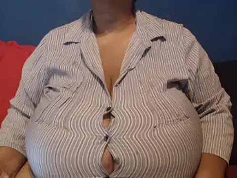 Snapshot of CUTEFIRMMELONSS chatting on 03-04-25, 09:51 CUTEFIRMMELONSS online show from 03-04-25, 09:51