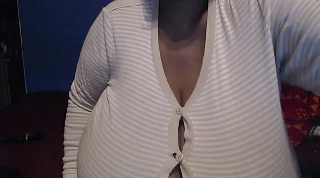 Snapshot of CUTEFIRMMELONSS chatting on 03-07-25, 08:33 CUTEFIRMMELONSS online show from 03-07-25, 08:33