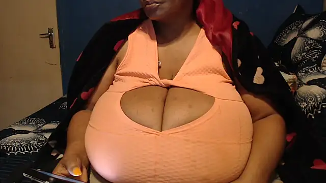 Snapshot of CUTEFIRMMELONSS chatting on 09-17-25, 08:32 CUTEFIRMMELONSS online show from 09-17-25, 08:32