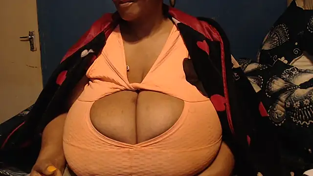 Snapshot of CUTEFIRMMELONSS chatting on 09-25-25, 06:33 CUTEFIRMMELONSS online show from 09-25-25, 06:33