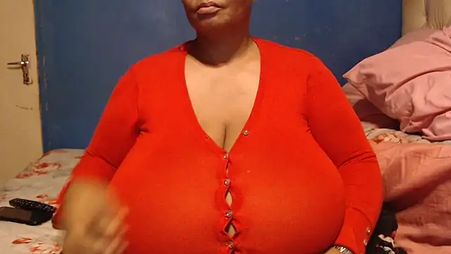 Snapshot of CUTEFIRMMELONSS chatting on 10-02-25, 09:55 CUTEFIRMMELONSS online show from 10-02-25, 09:55