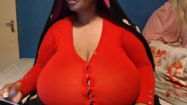 Snapshot of CUTEFIRMMELONSS chatting on 10-16-25, 08:32 CUTEFIRMMELONSS online show from 10-16-25, 08:32