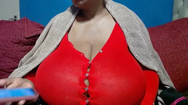 CUTEFIRMMELONSS online show from 05-31-26, 03:47