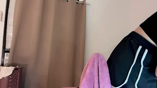 ehotlovea  online show from 02-11-26, 01:49