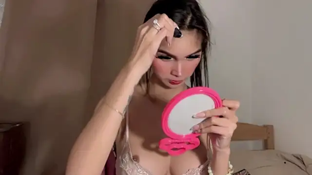 ehotlovea  online show from 03-26-26, 04:23