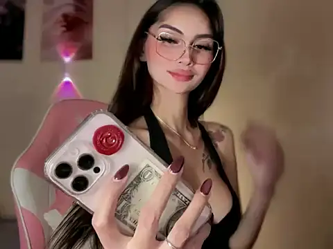 Snapshot of ehotlovea_ chatting on 06-25-26, 04:55 ehotlovea online show from 06-25-26, 04:55