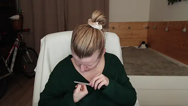 Snapshot of Exponent_5 chatting on 12-03-24, 08:50 Exponent 5 online show from 12-03-24, 08:50